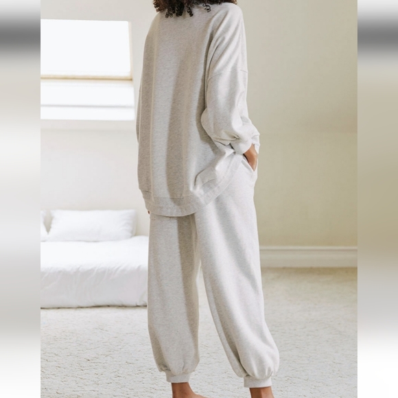 *Drawstring Hem Sweatshirt & Balloon Sweatpant Set (Cloud Grey) - NAP Loungwear - Picture 3 of 10